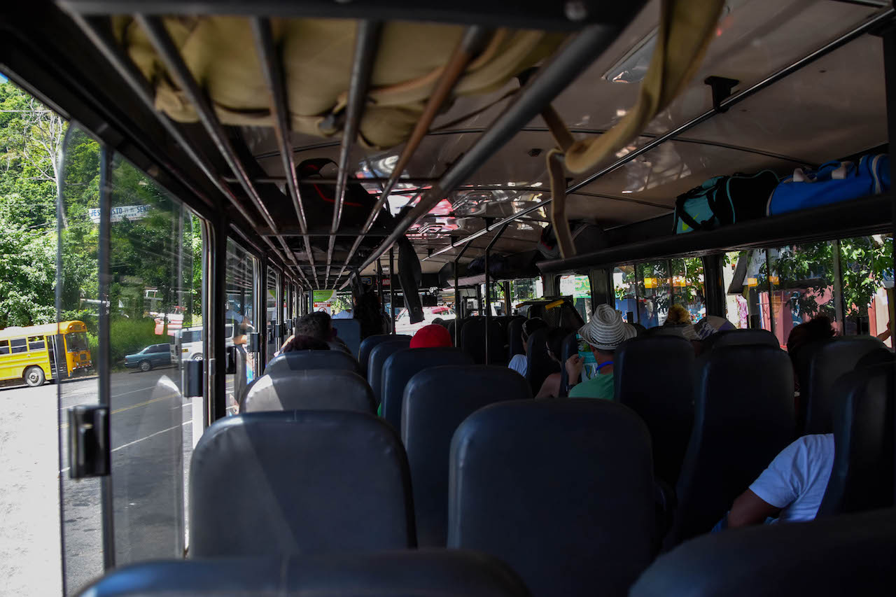 Mit dem Bus unterwegs auf der Nicoya-Halbinsel